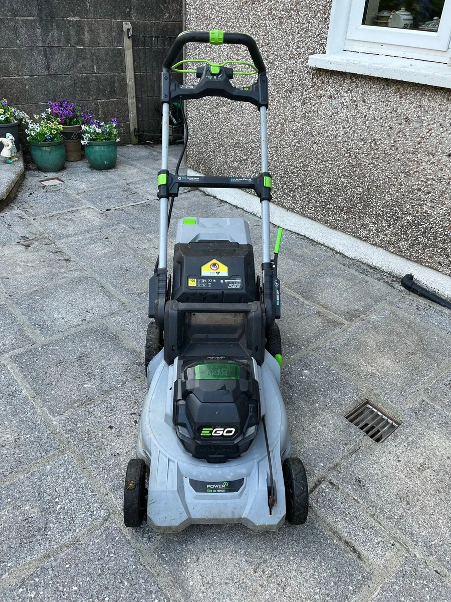 EGO Lithium Powered Battery  Lawnmower 47cm Cut. - Image 1
