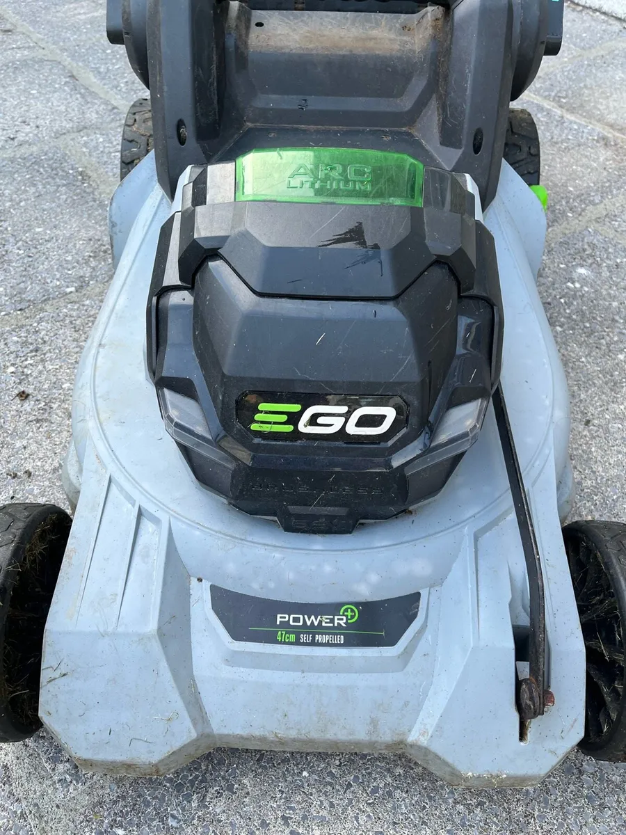 EGO Lithium Powered Battery  Lawnmower 47cm Cut. - Image 2
