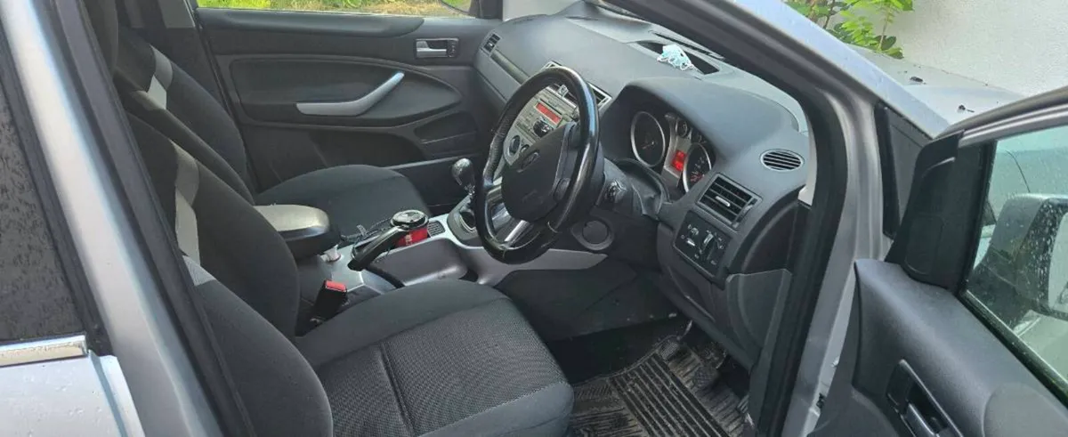 Ford kuga 2012 - Image 2