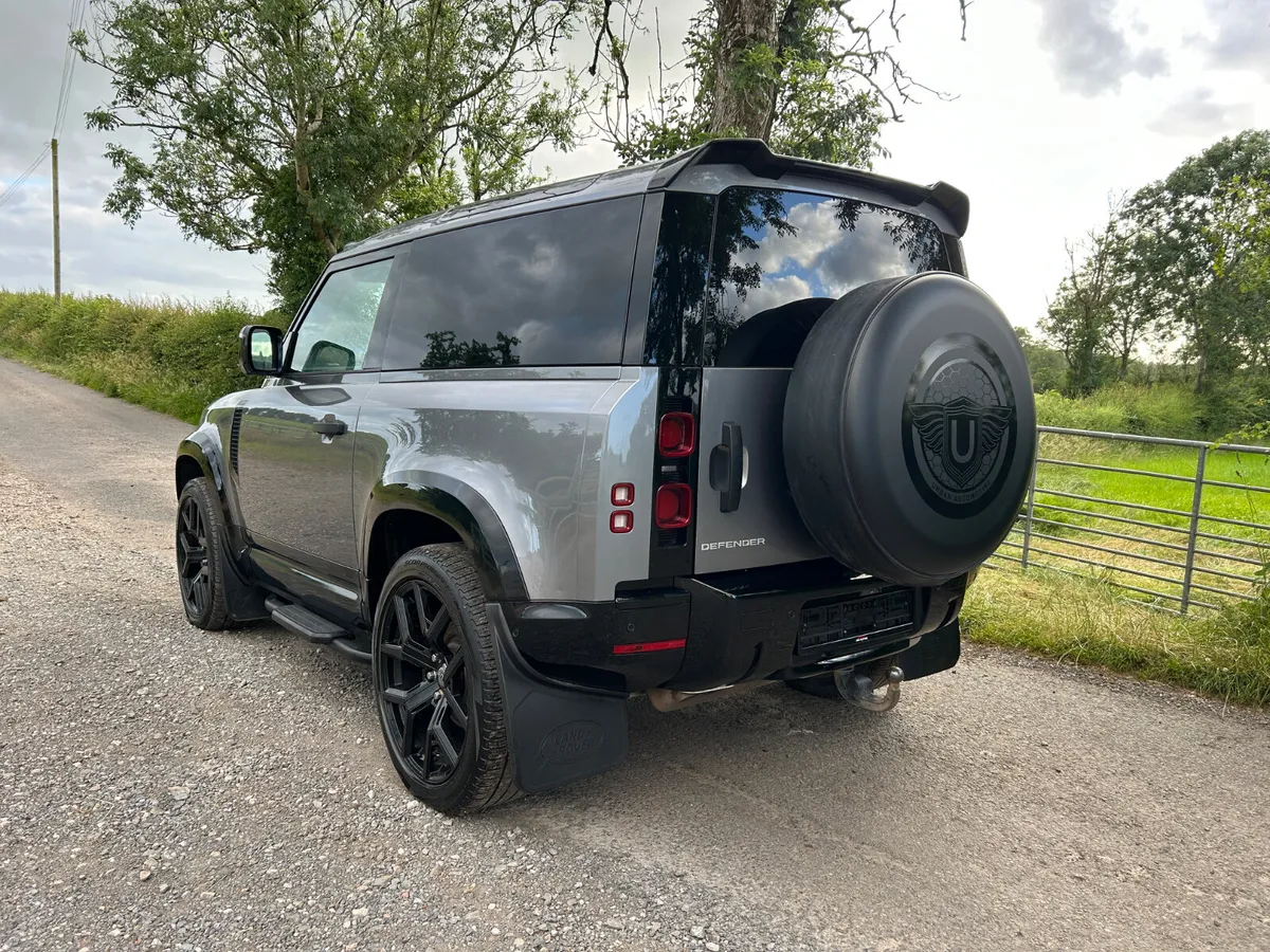 2021/211 Land Rover Defender Hard Top Urban Styled - Image 2