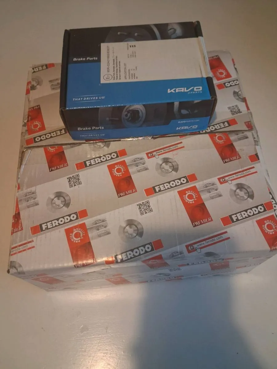 Hyundai i10 discs+pads - Image 1