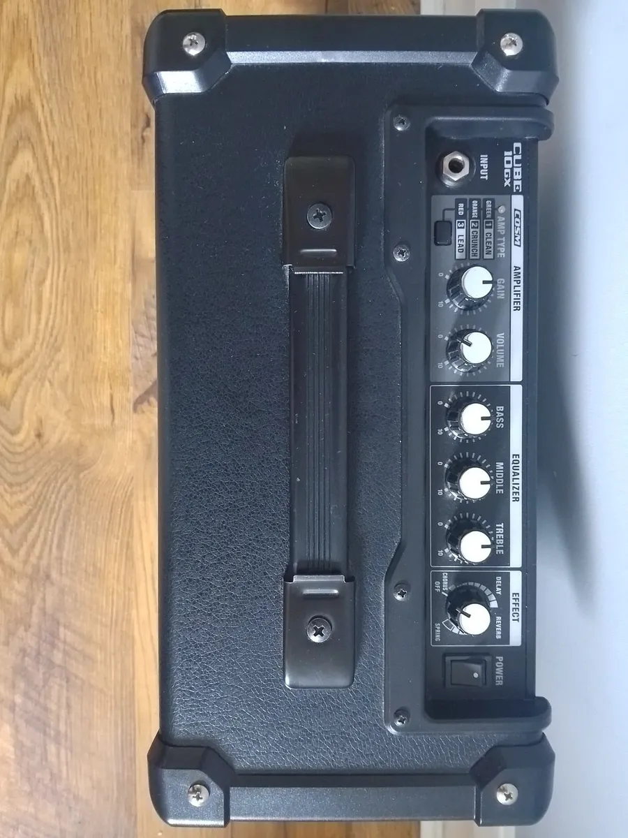 Cube 10xg guitar amp - Image 2