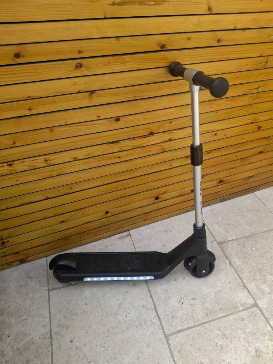 Zinc kids electric scooter - Image 1