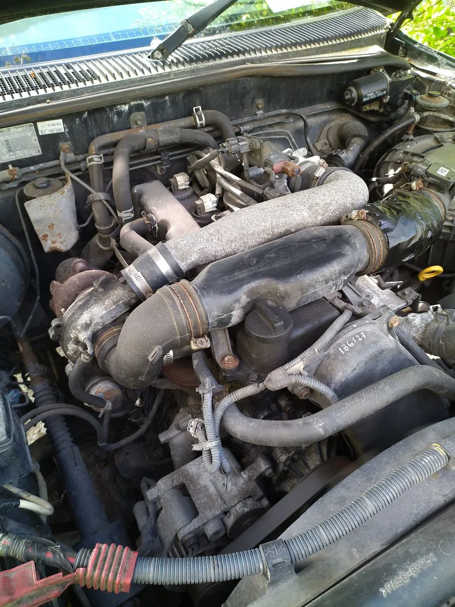 Toyota Hilux 2003 - Image 3