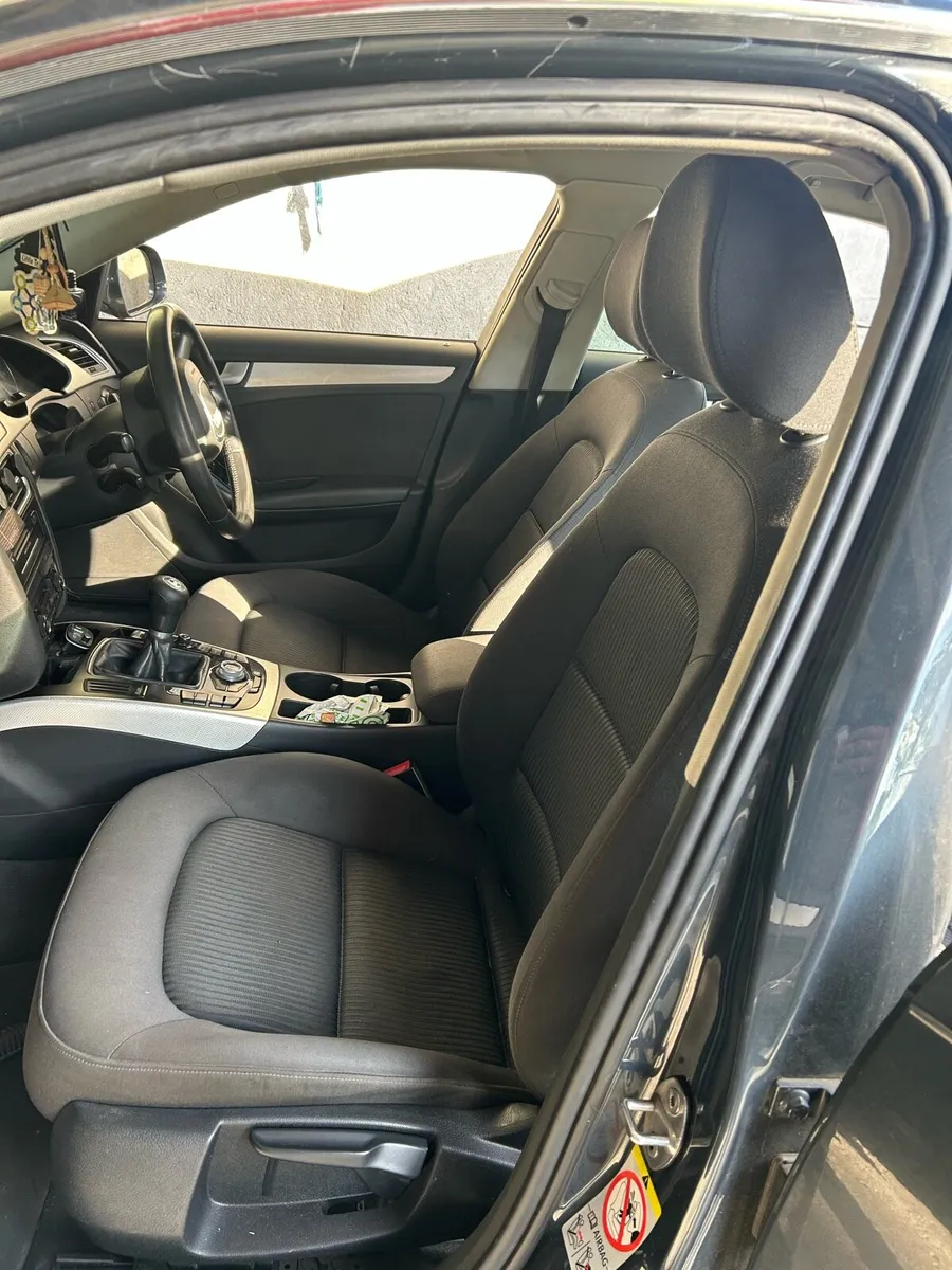 B8 Audi A4 seats - Image 3