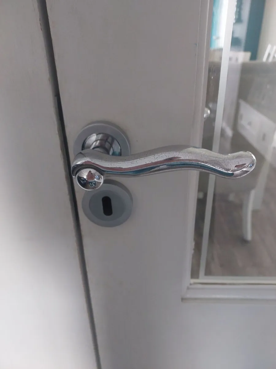 5 Internal doors - Image 3
