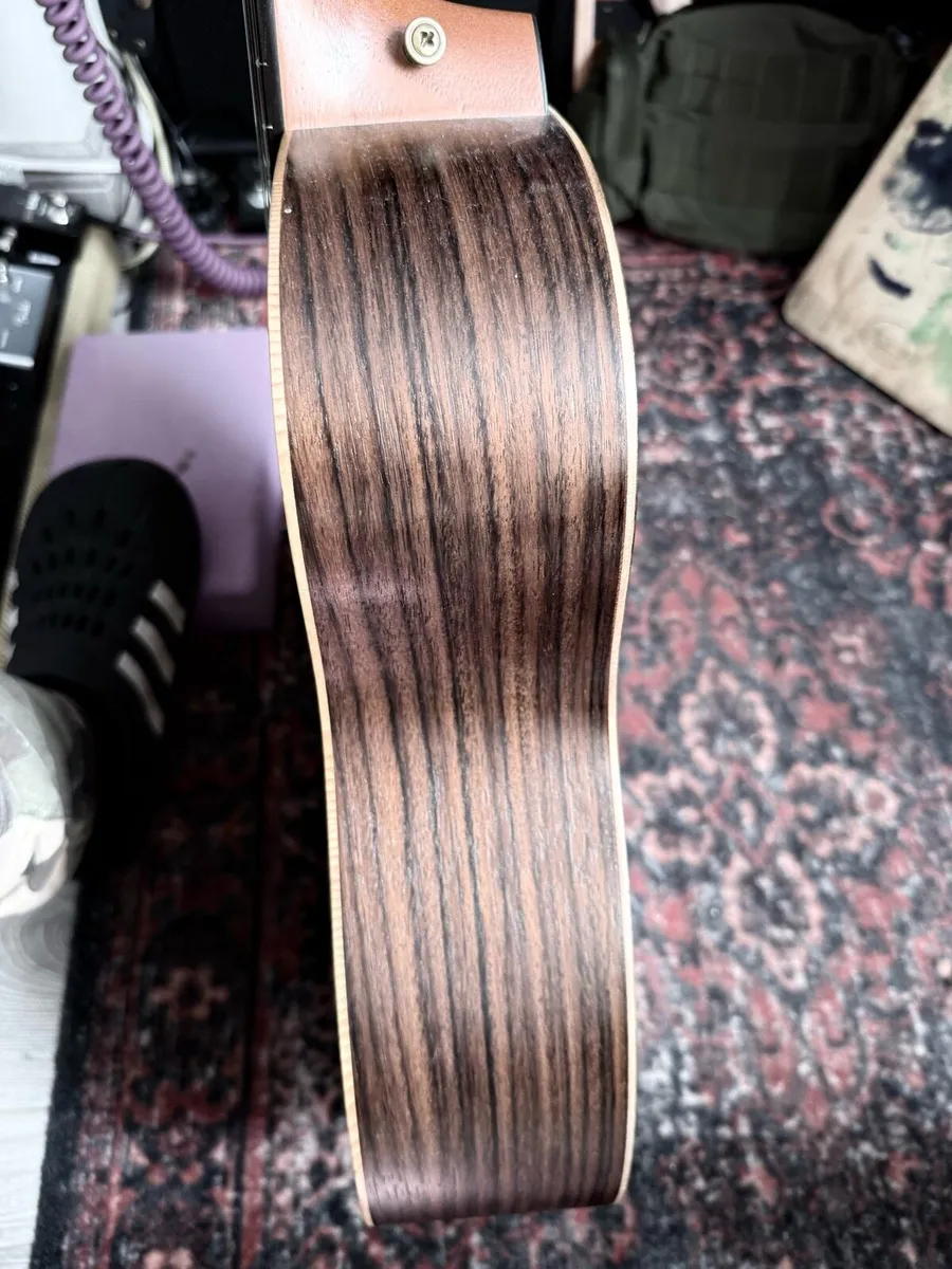 Acoustics guitar - Image 4