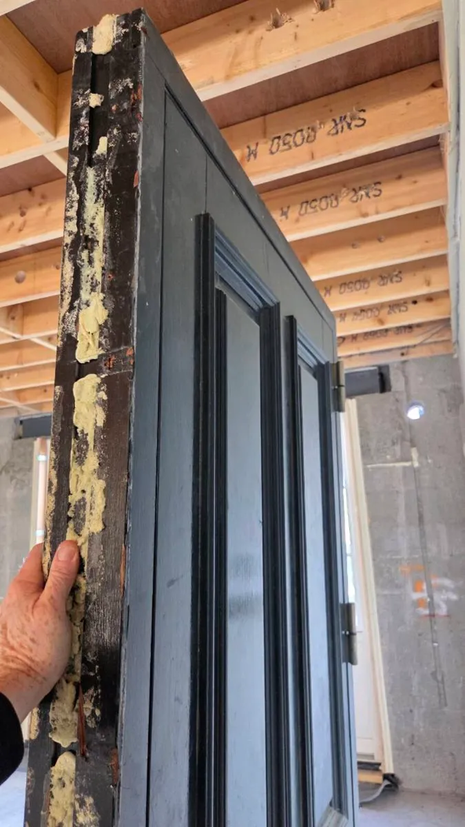 Front door - Image 3