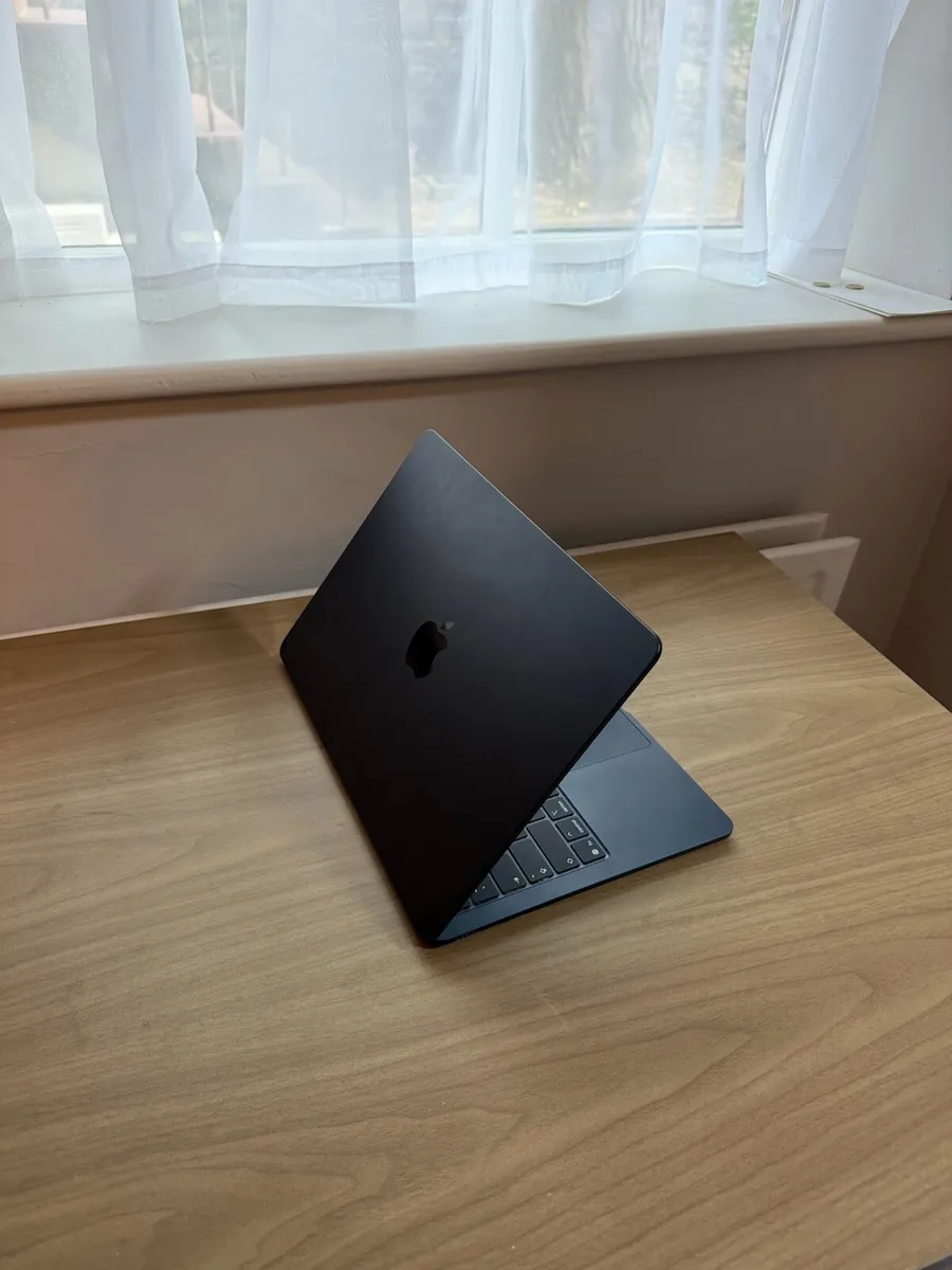 MacBook Air 13 Inch 2026 - Image 3