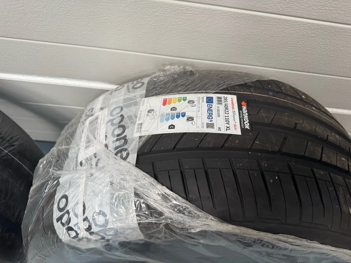 2 x New Hankook tyres 285 40 R22 110Y XL - Image 2