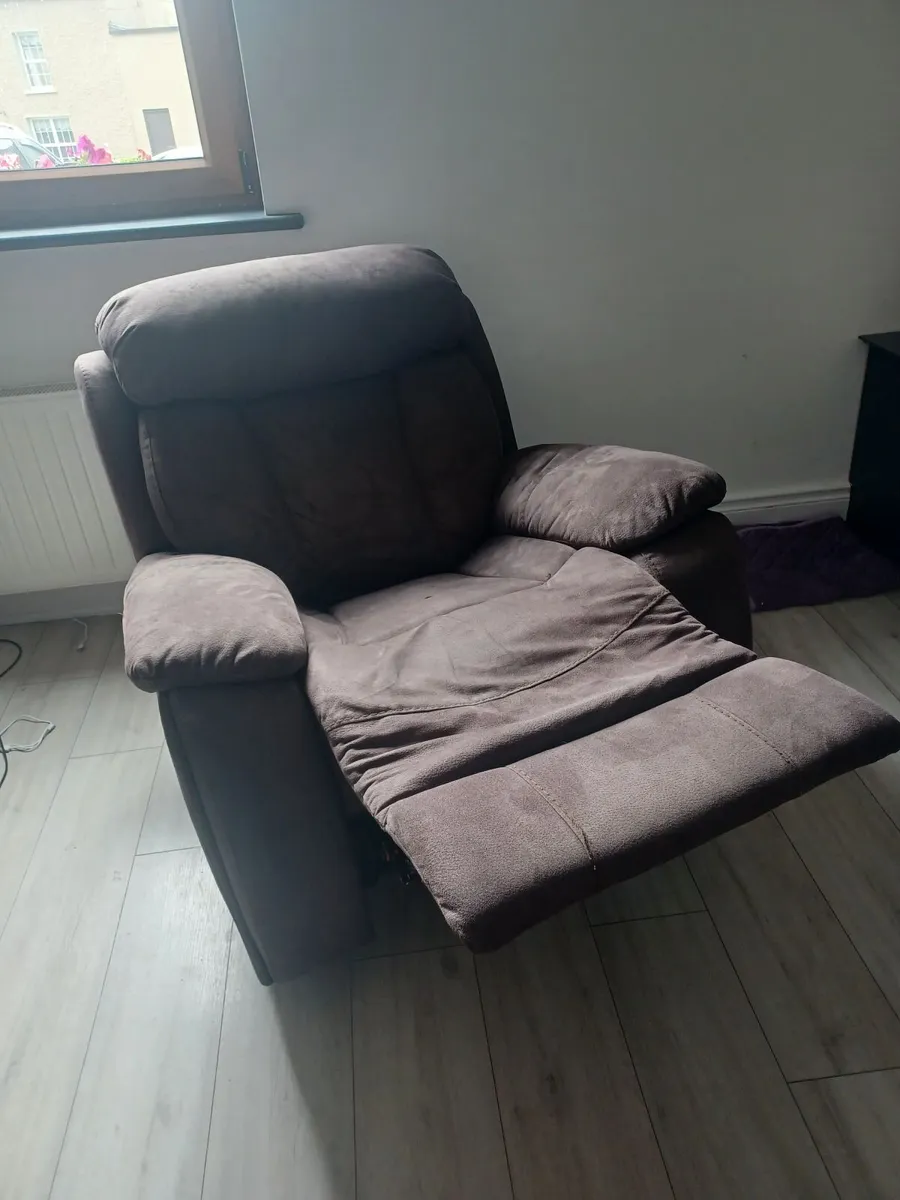 Free 3 seater reclining couch +1 reclining chair - Image 2