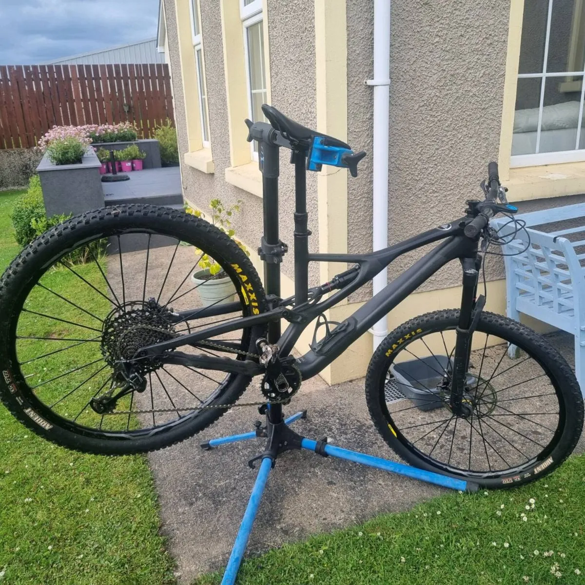 Specialized Stumpjumper Expert - Image 1