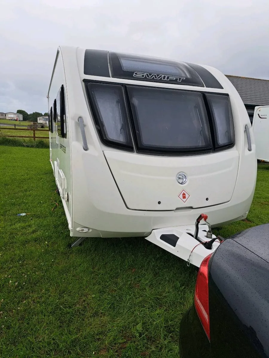 Caravan - Image 1