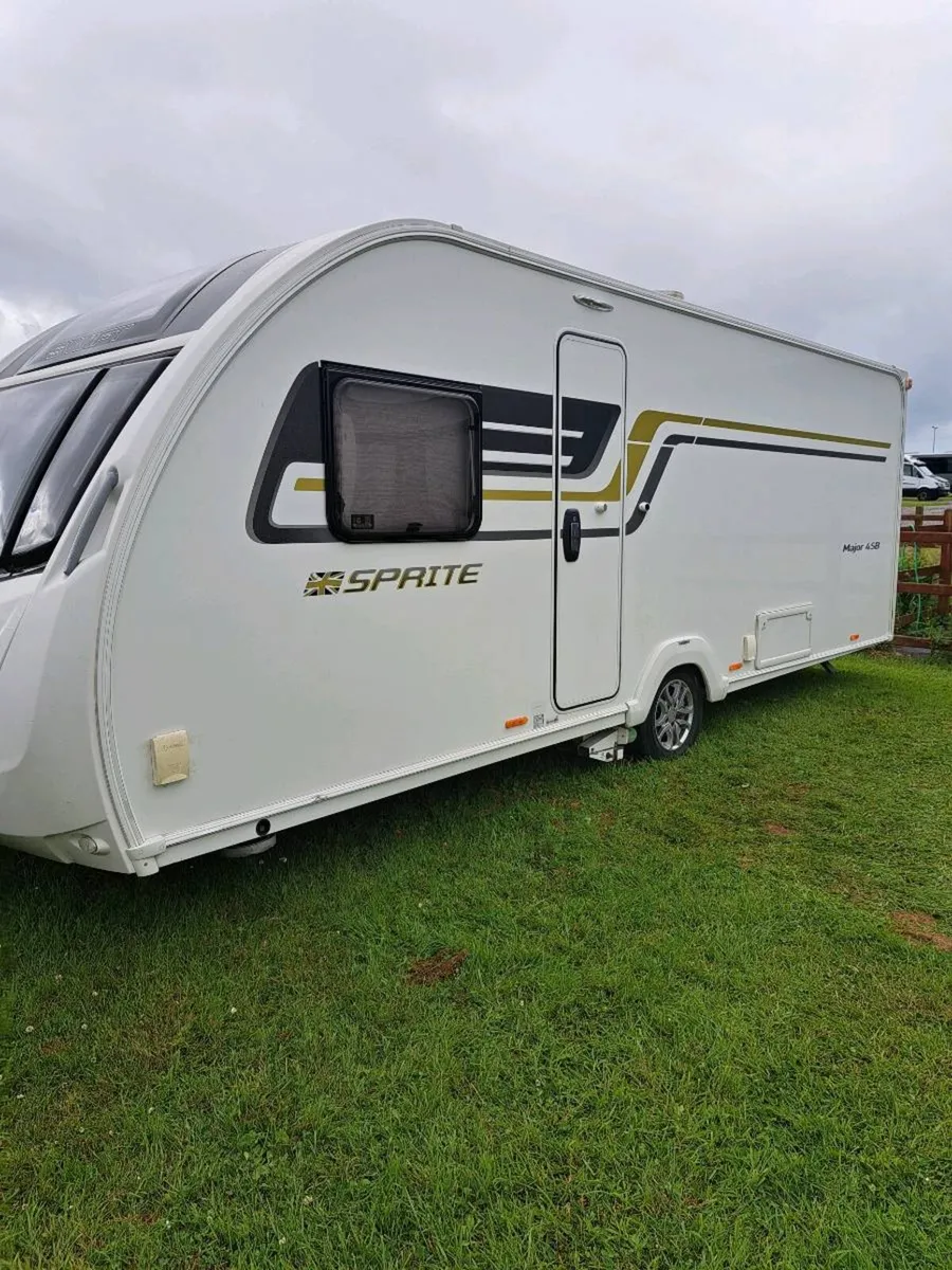 Caravan - Image 2