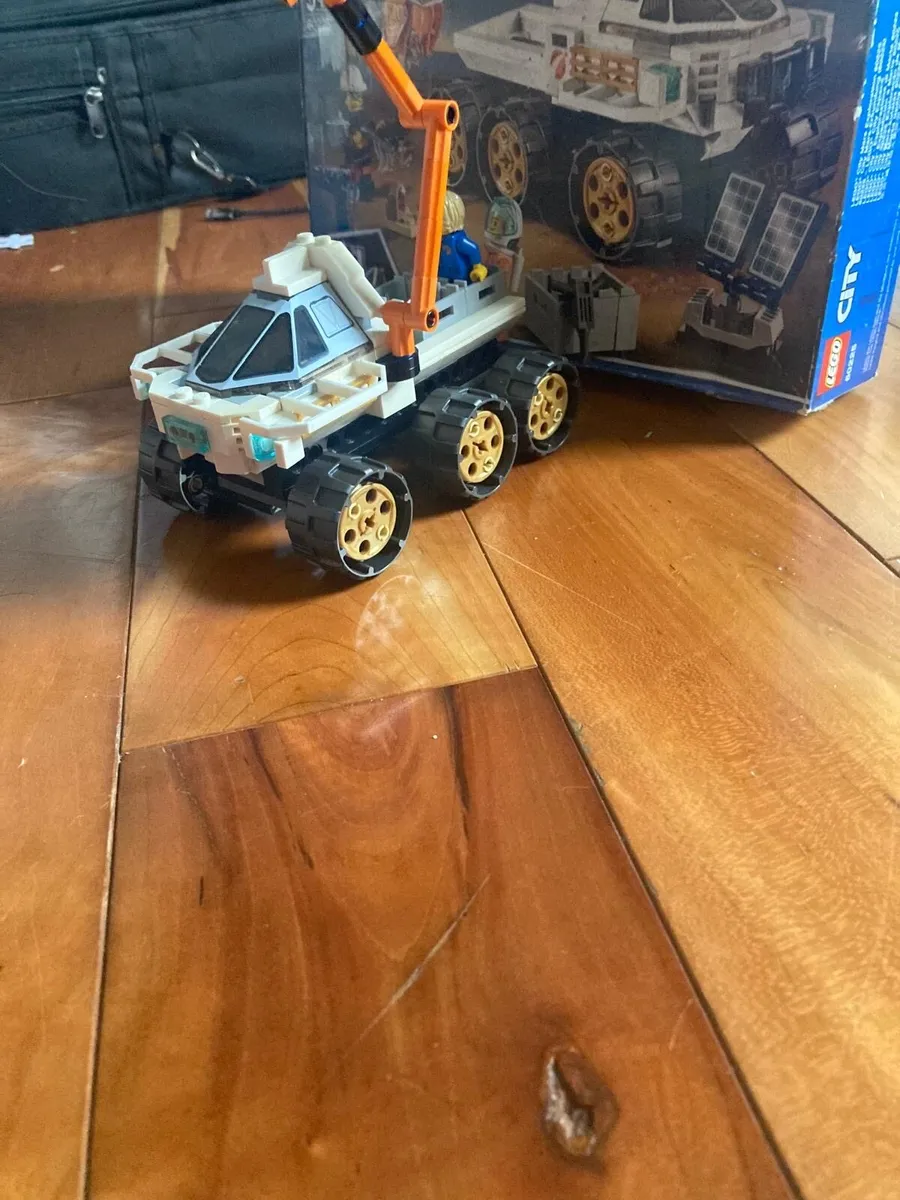 Lego City - Mars Mission Rover - 60225 - Image 3