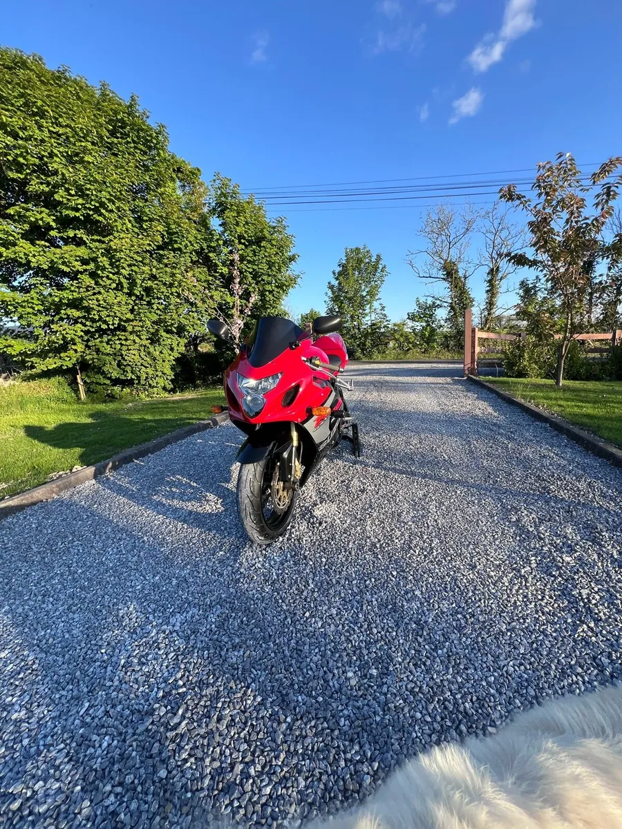 Suzuki GSXR 600 - Image 1