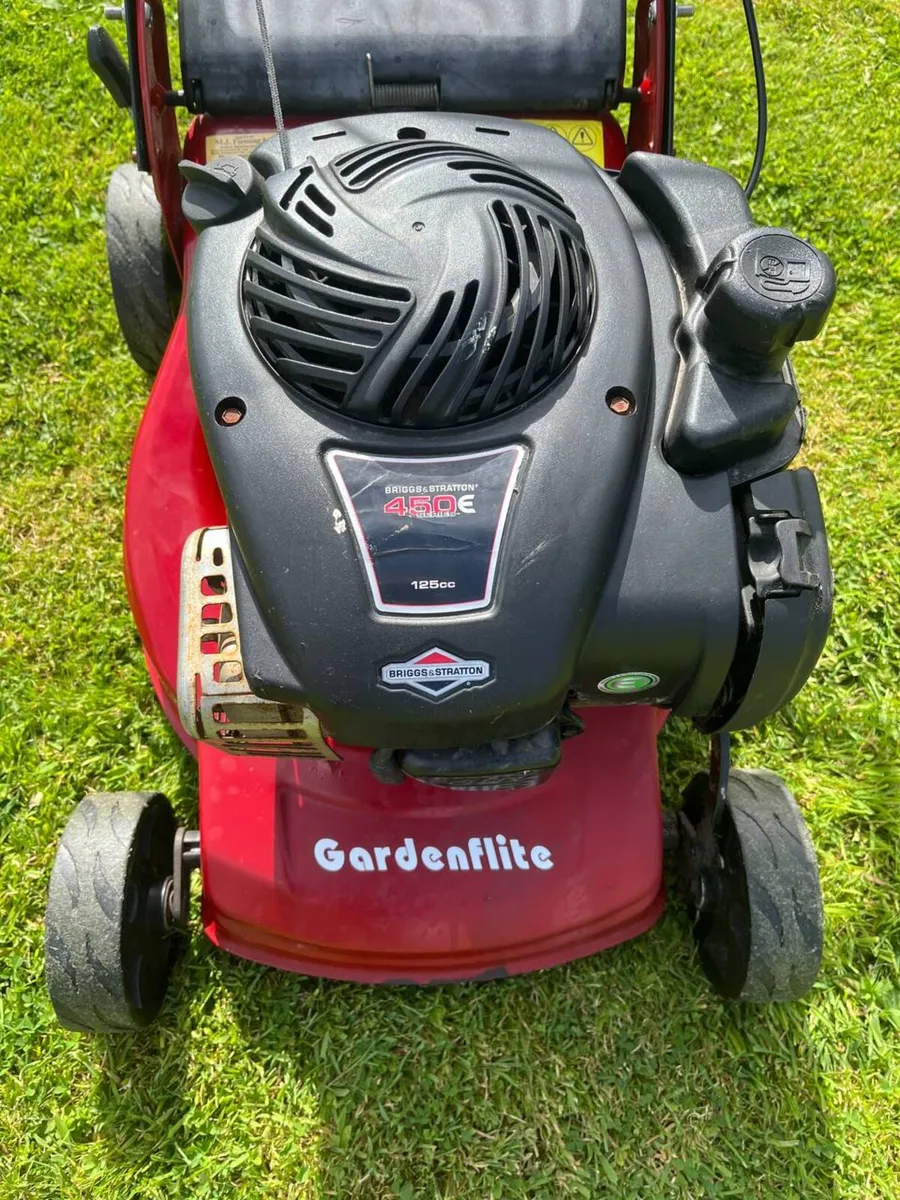 Lawnmower Briggs and Stratton - Image 2