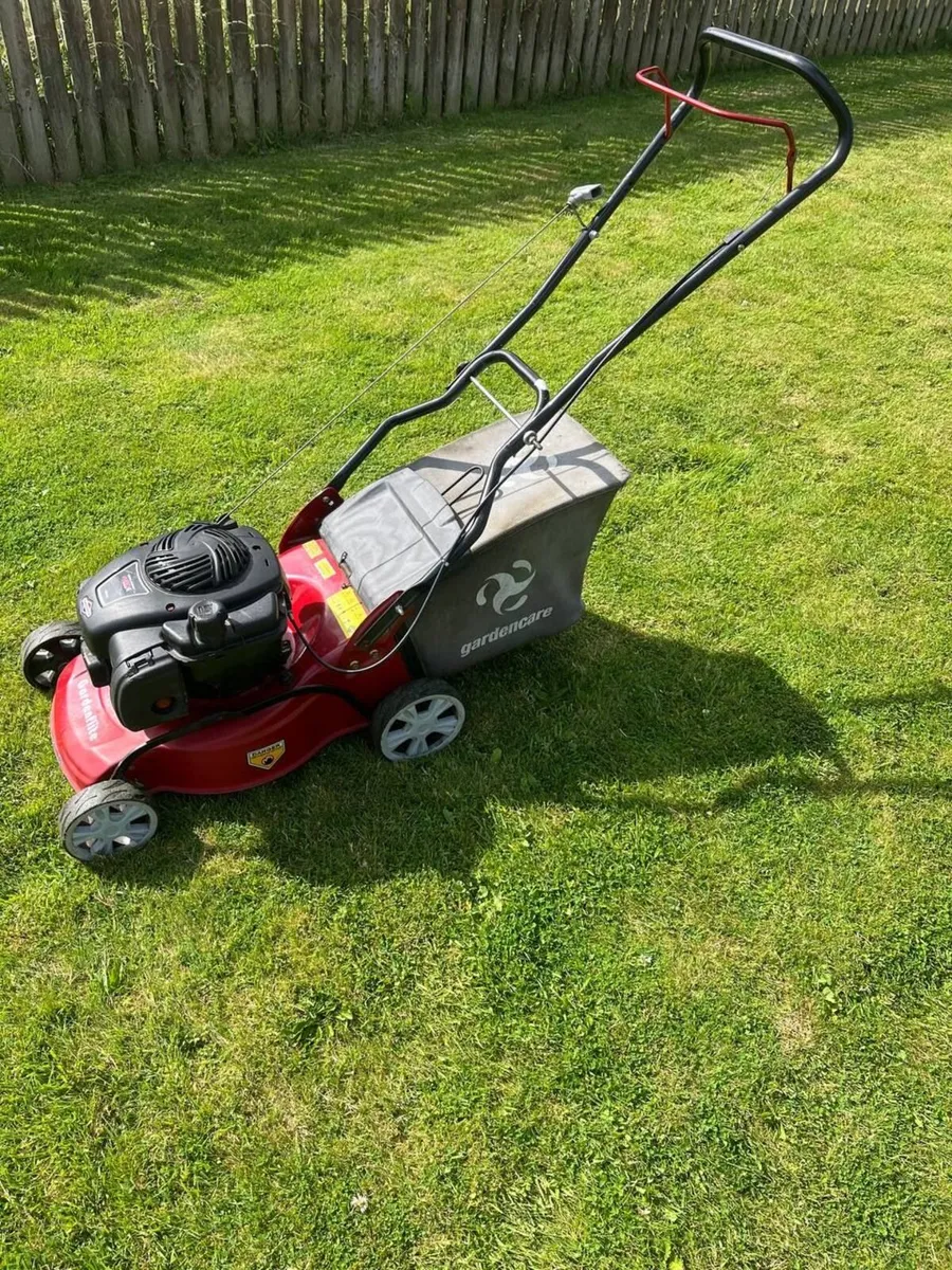 Lawnmower Briggs and Stratton - Image 3