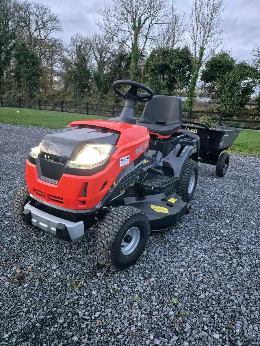 2024 OleoMac 40″ V-Twin Ride On Mower - Image 1