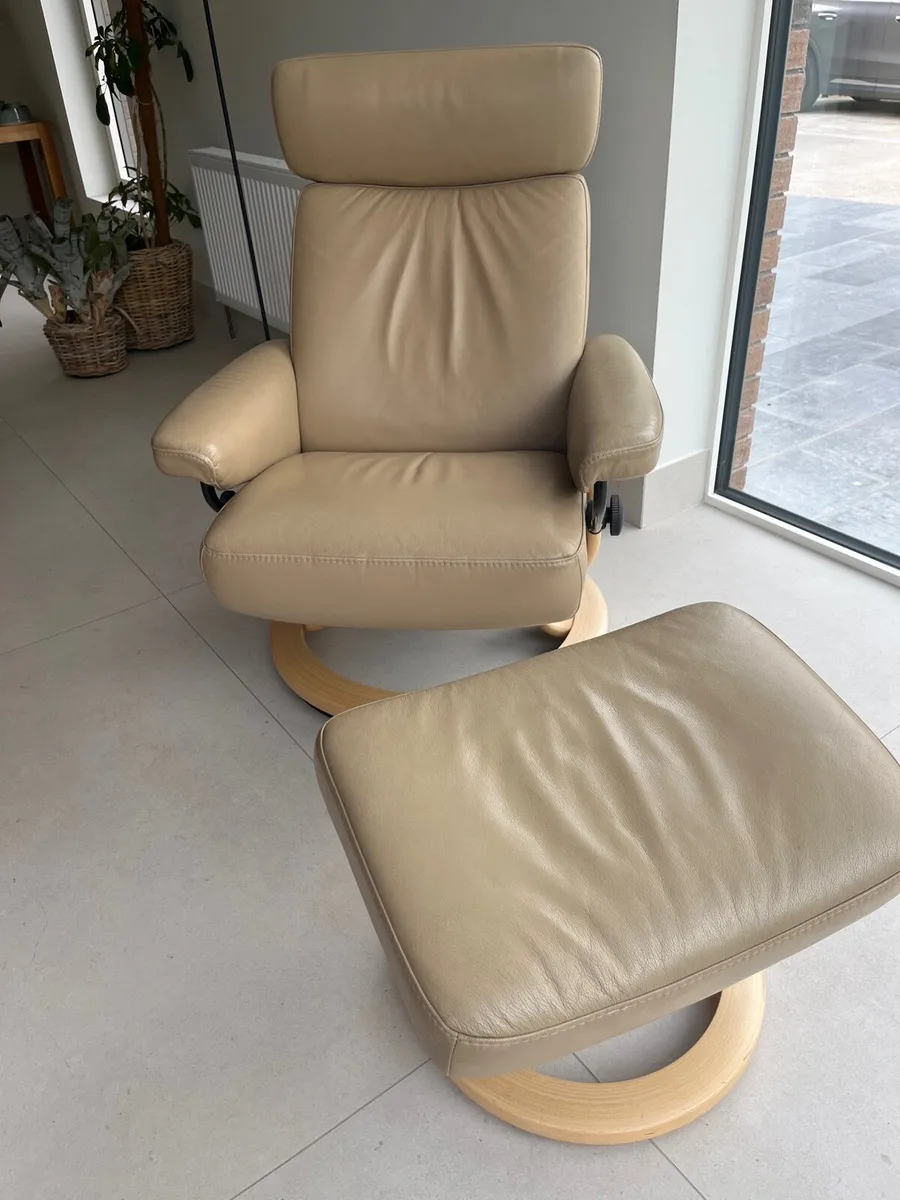 Stressless reclining chair - Image 2