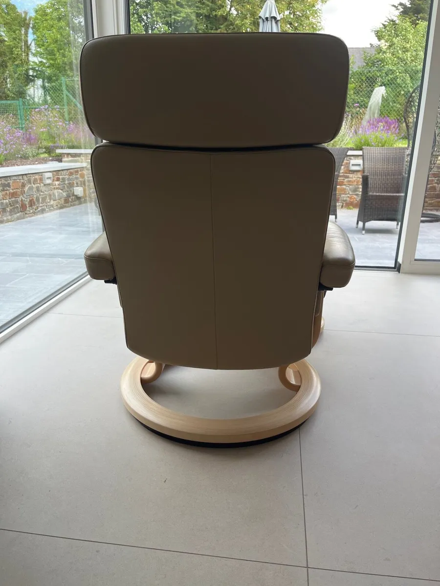 Stressless reclining chair - Image 4