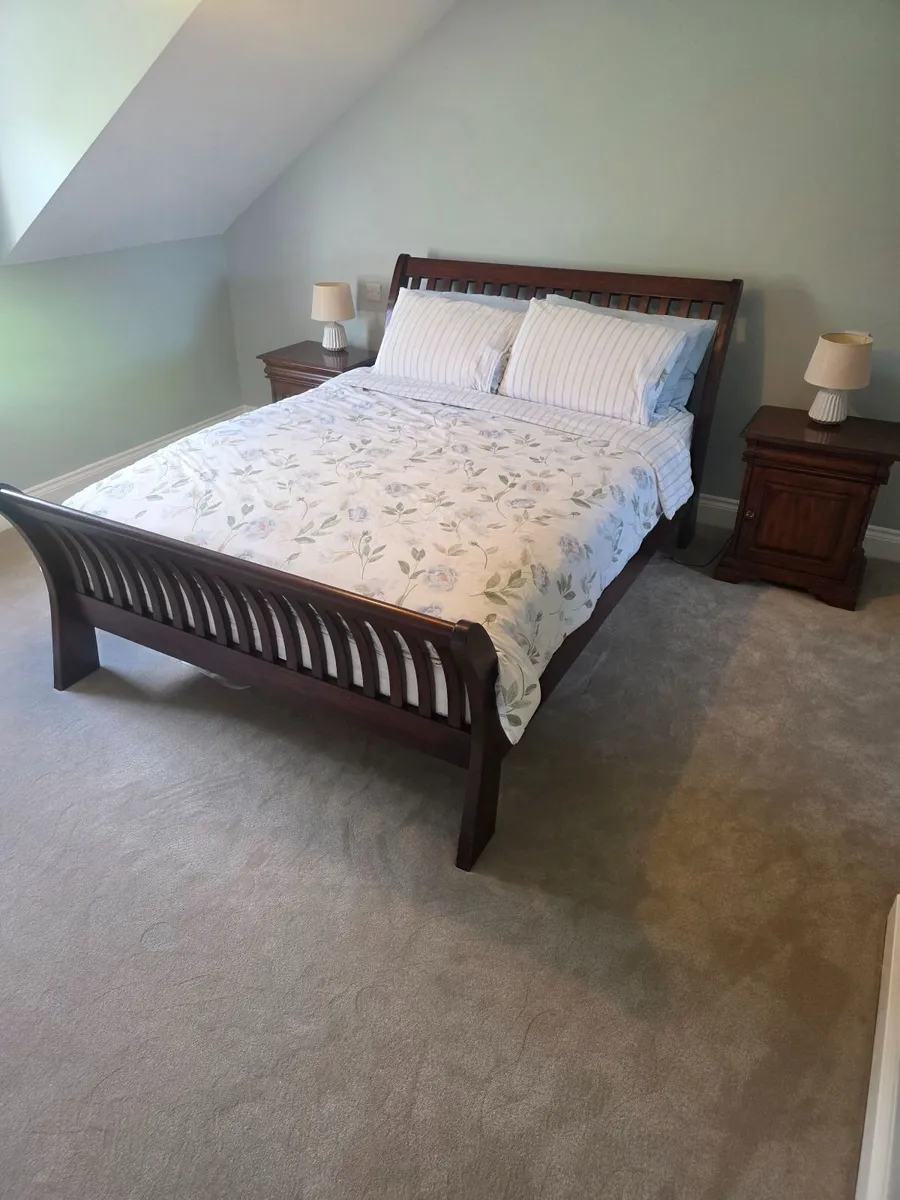 Kingsize Bed frame and bedside lockers - Image 2