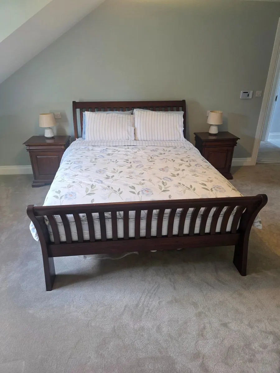Kingsize Bed frame and bedside lockers - Image 3