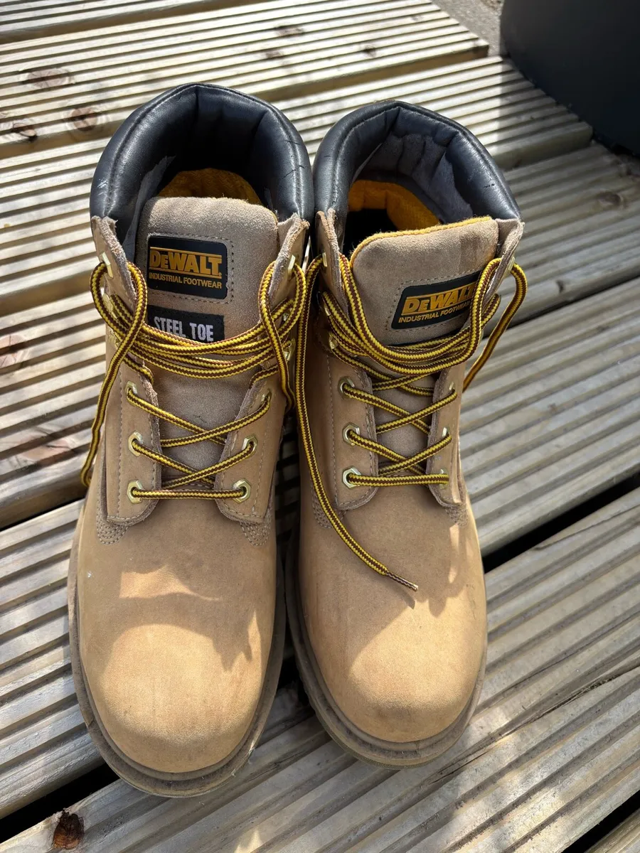 Boots - Image 1