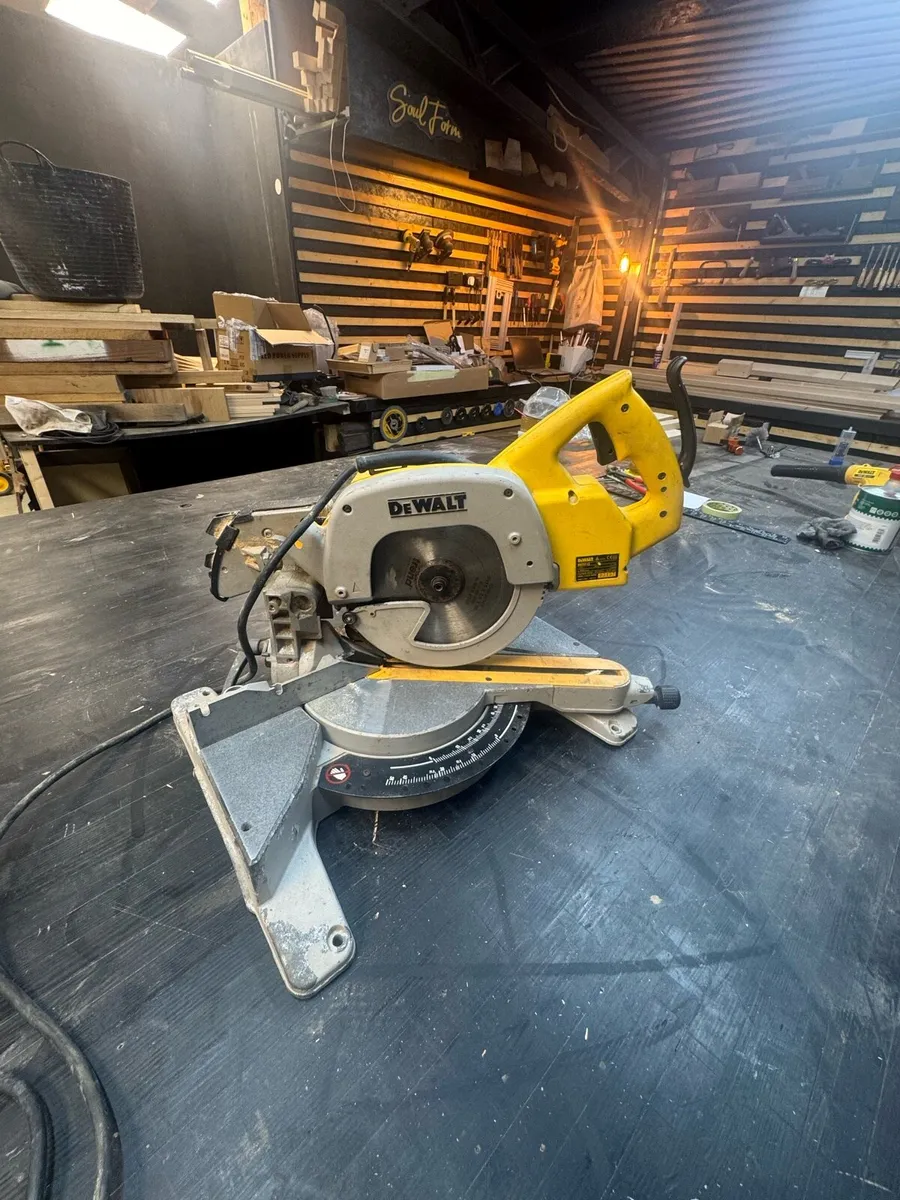 DeWalt DW707-LX 110V compound mitre saw - Image 1