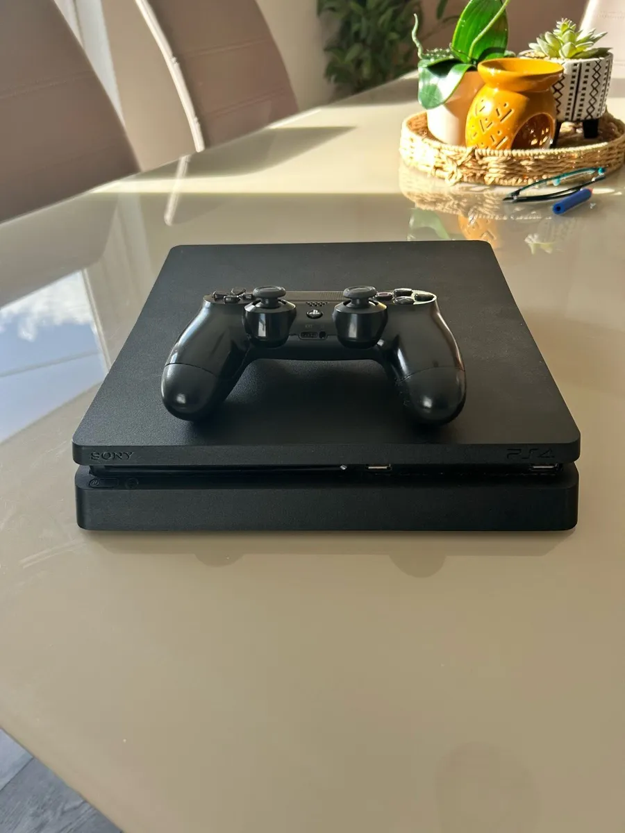 PlayStation 4 - Image 1