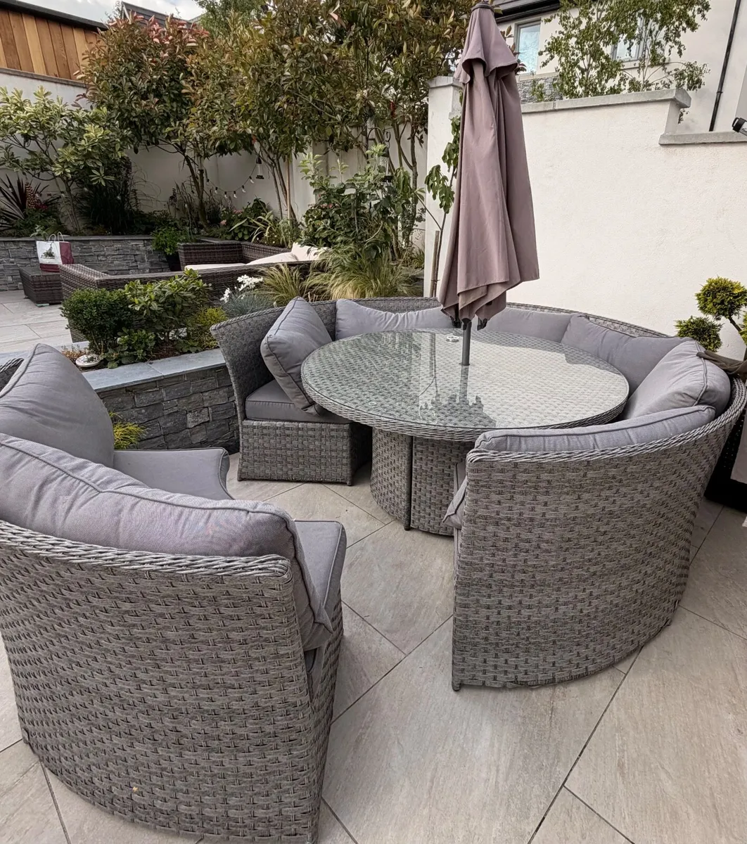 Garden furniture - almost new - Image 1