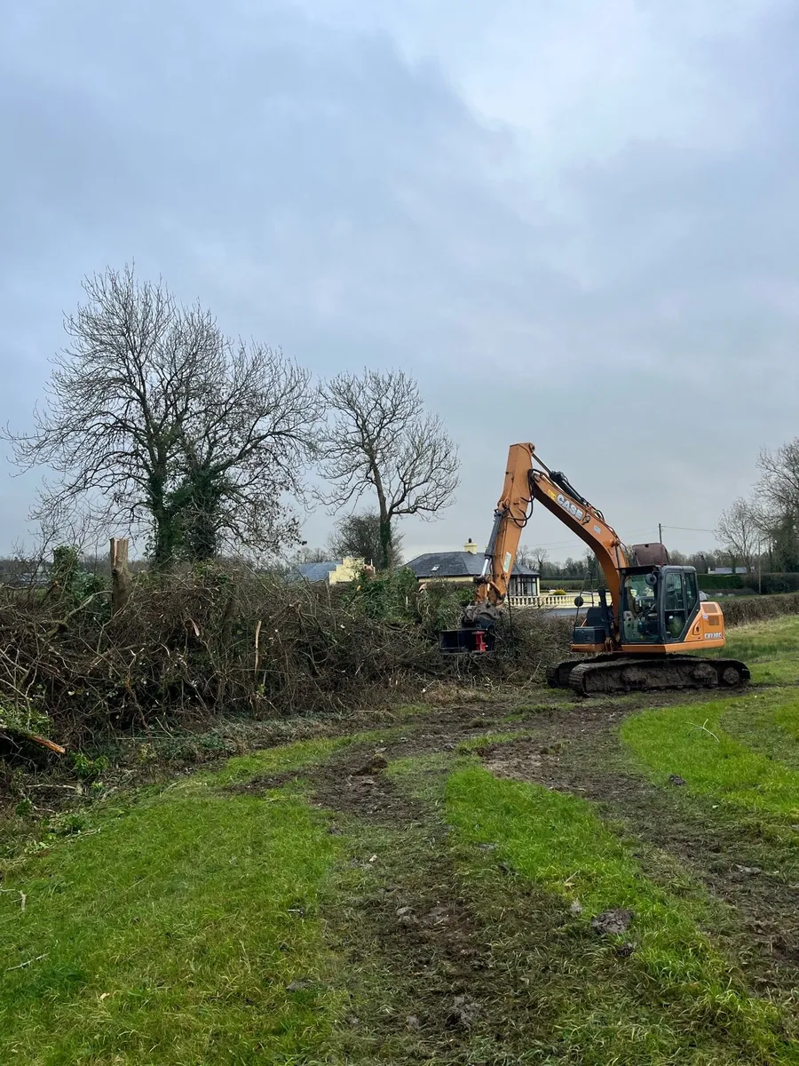 DIGGER HIRE - Image 2