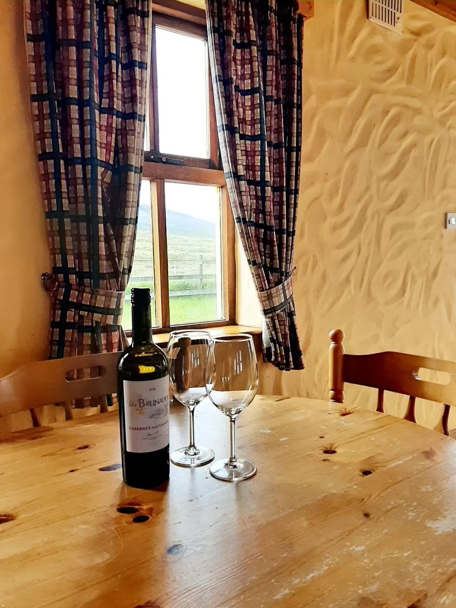 4 star Holiday Home beside Fanore Beach, Clare - Image 1