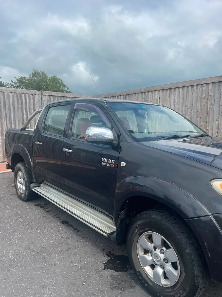 Toyota Hilux - Image 3