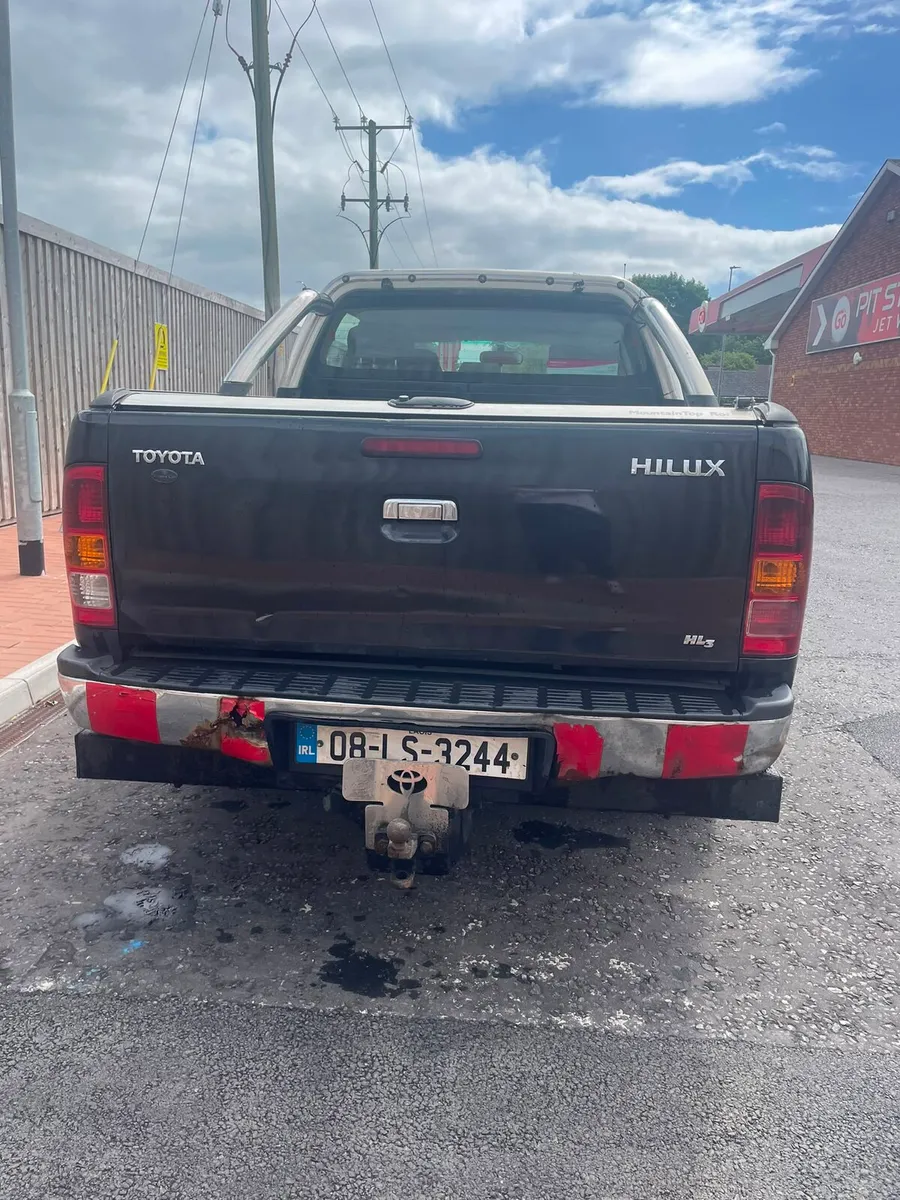 Toyota Hilux - Image 4