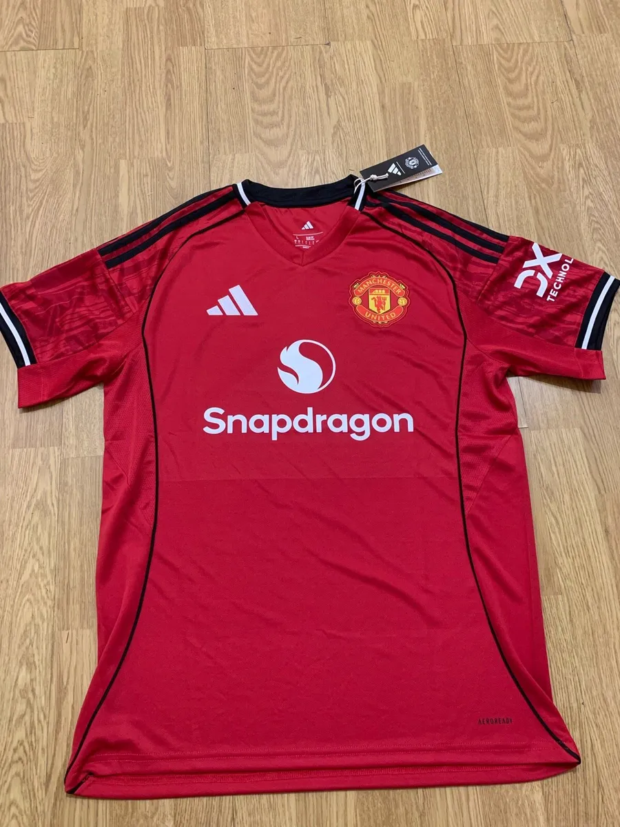 Manchester United 25/26 - Image 1