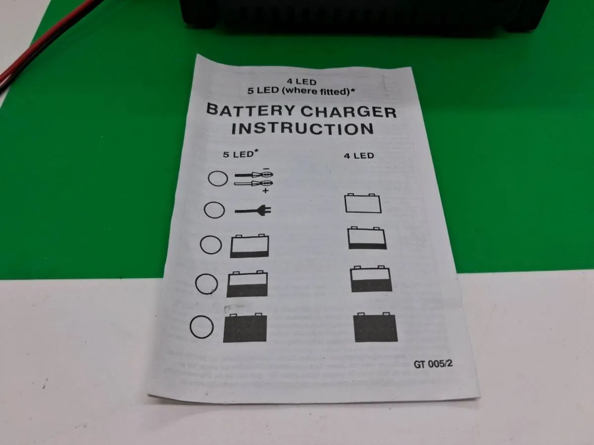 Postage - Selmar Battery Charger Brand New - Image 2