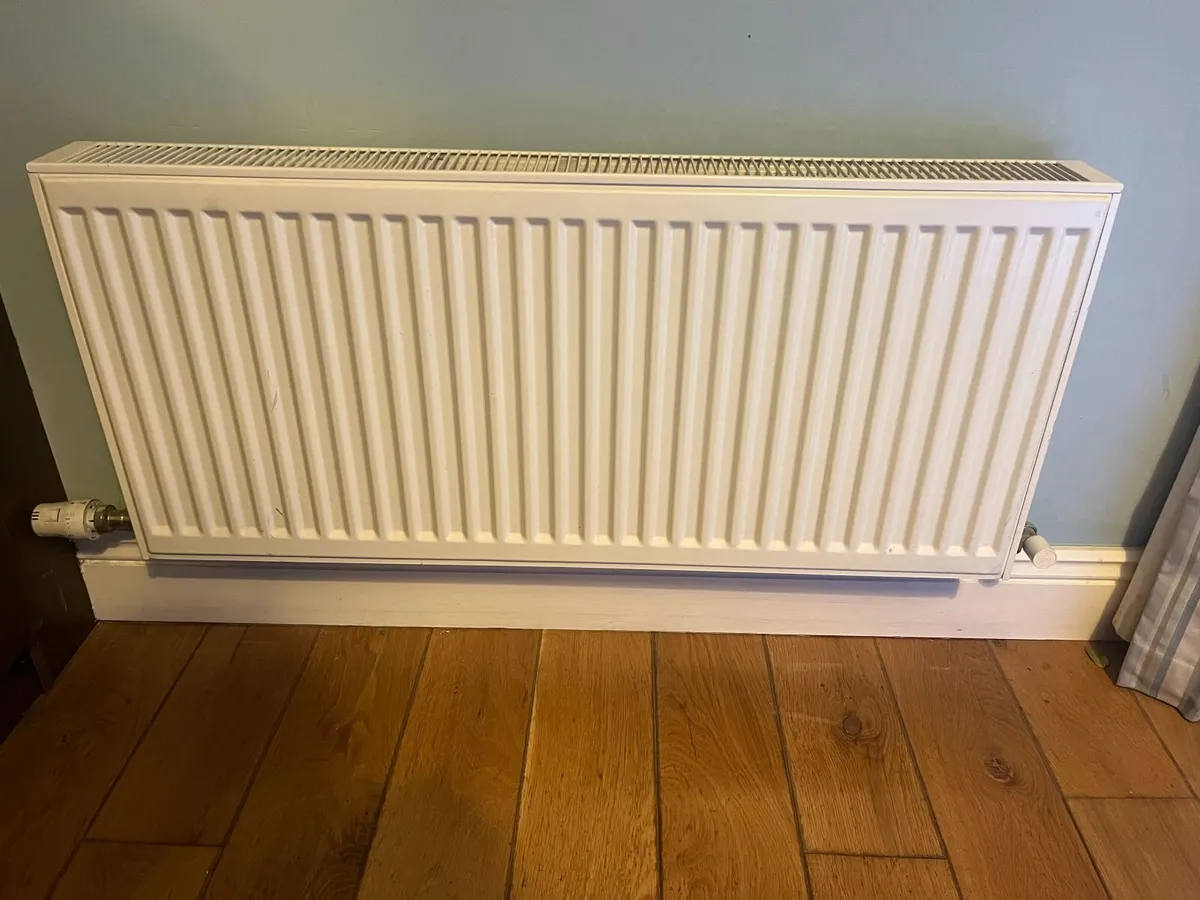 4 mixed size radiators - Image 2