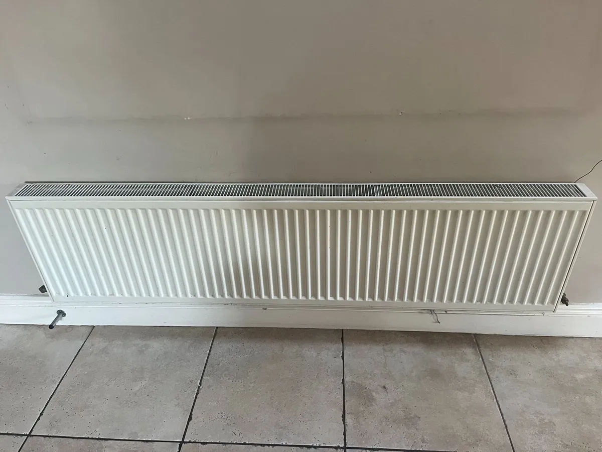 4 mixed size radiators - Image 3