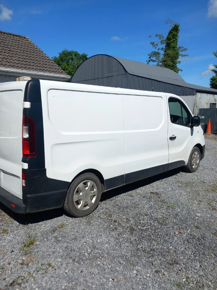 Renault Trafic 2018 - Image 2