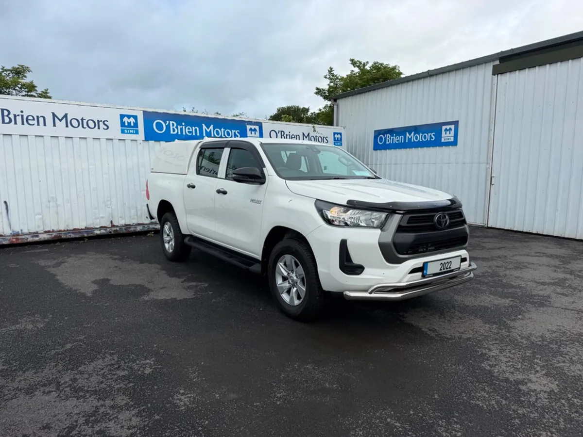 Toyota Hilux ACTIVE D-4D 4WD DCB - Image 1