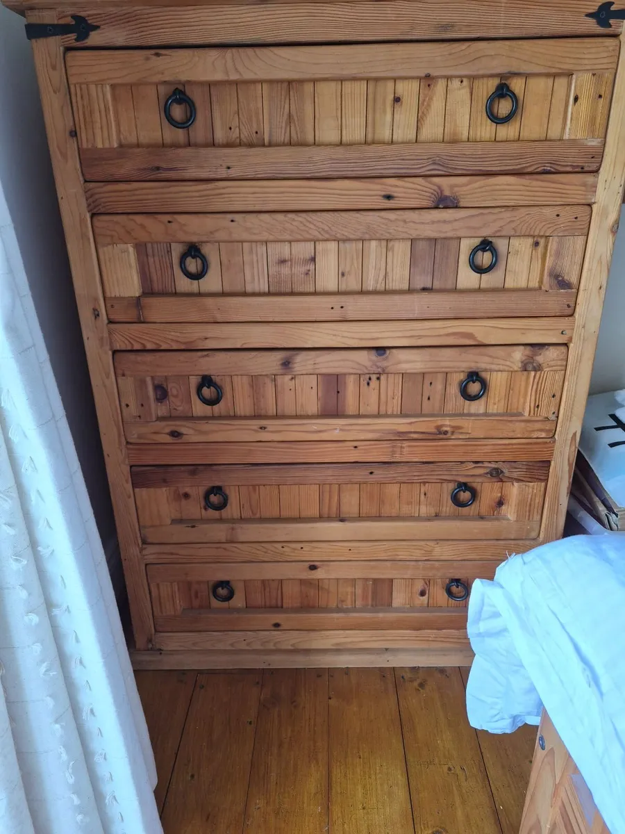 Chest of drawers - Image 1