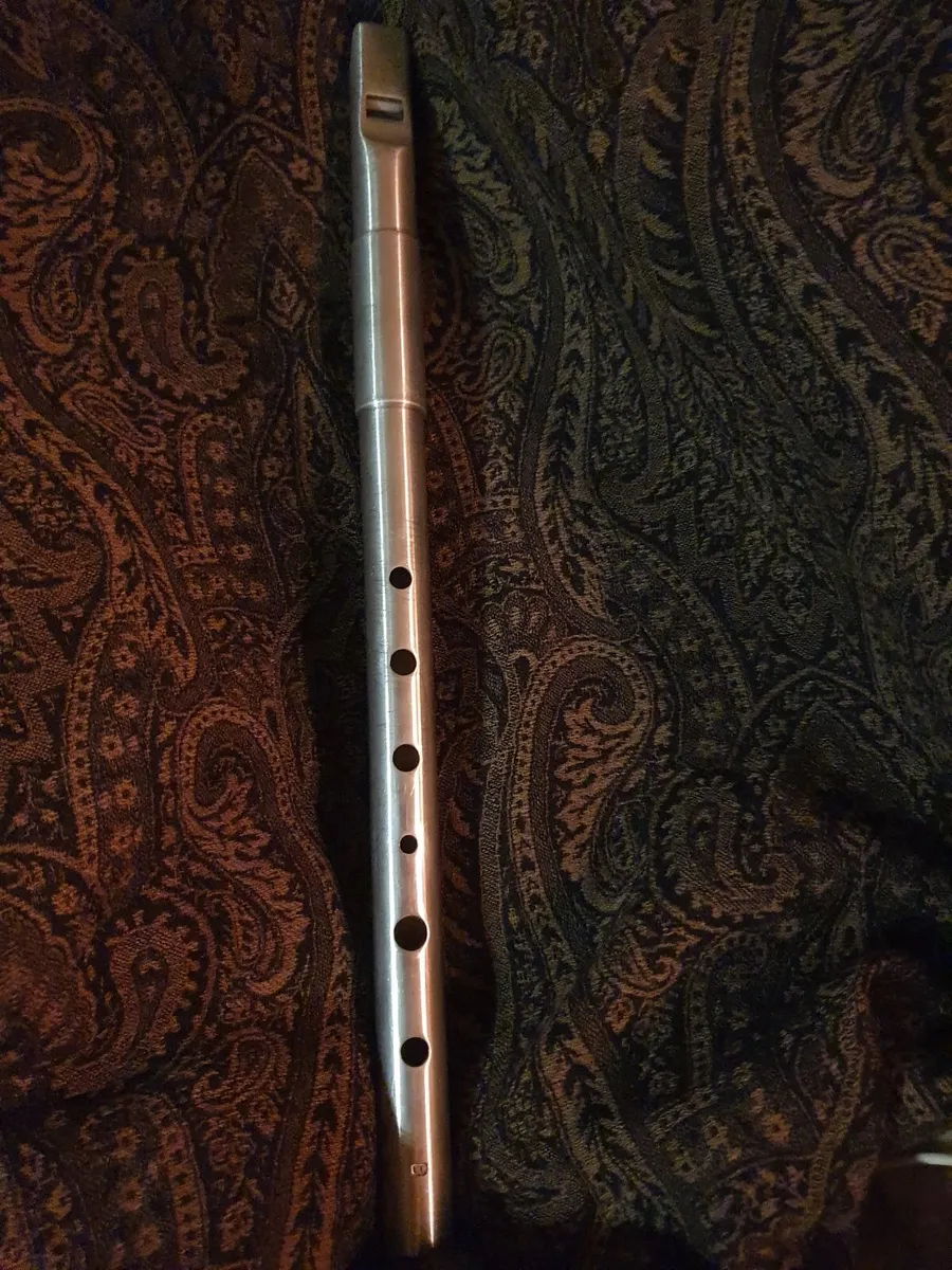 Kerry Busker B tin Whistle - Image 1