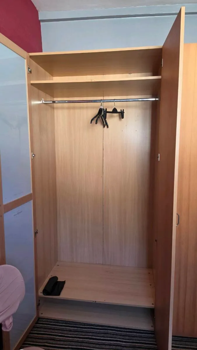 wardrobe - Image 2