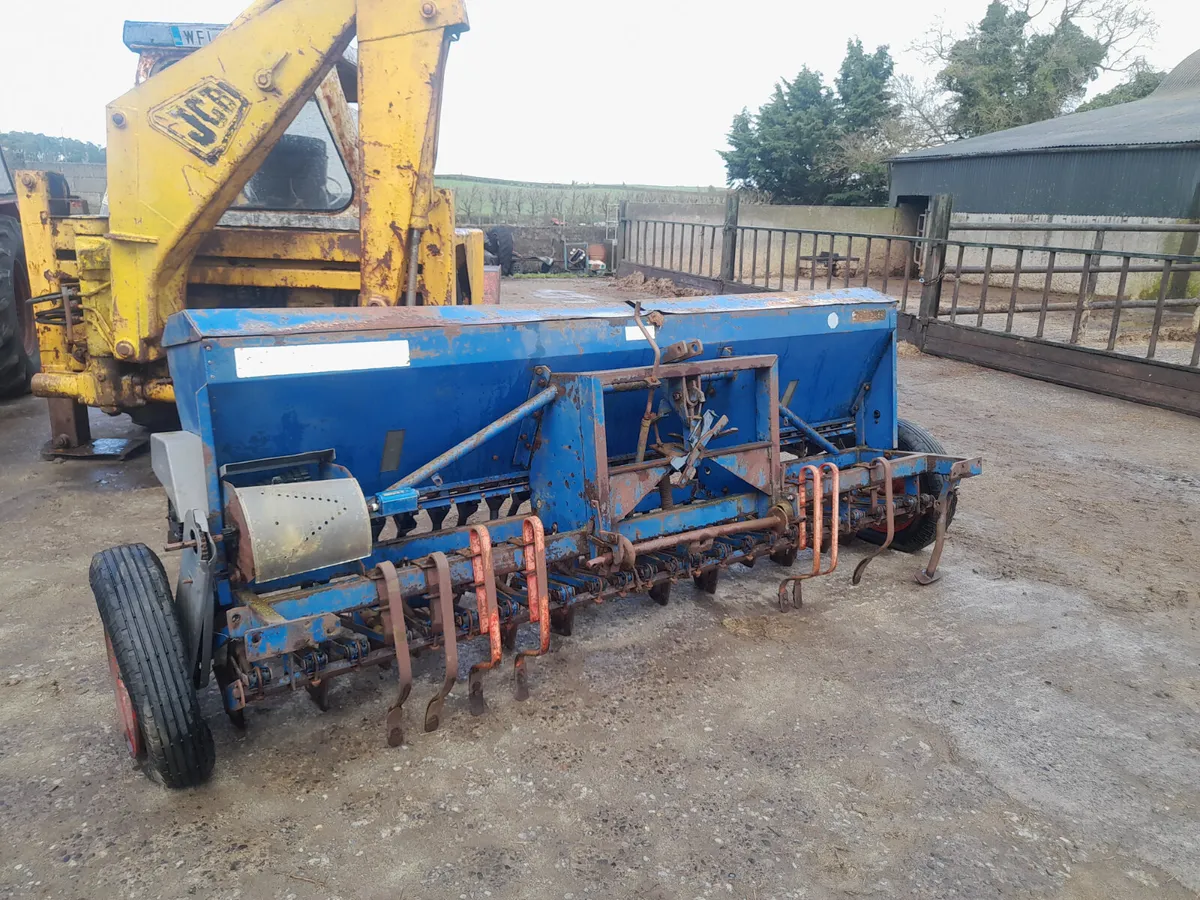 Fiona Seed Drill – for parts or restoration - Image 3