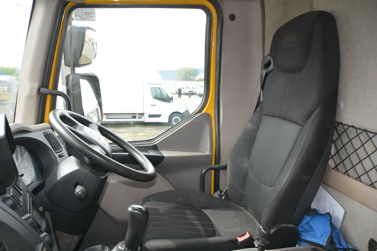 DAF 12 Tonnes GVW & Fassi Remote Crane - Image 3