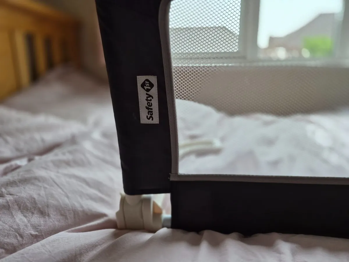 Bed rail - Image 1