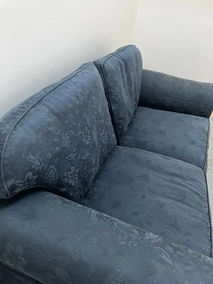 sofa - Image 1