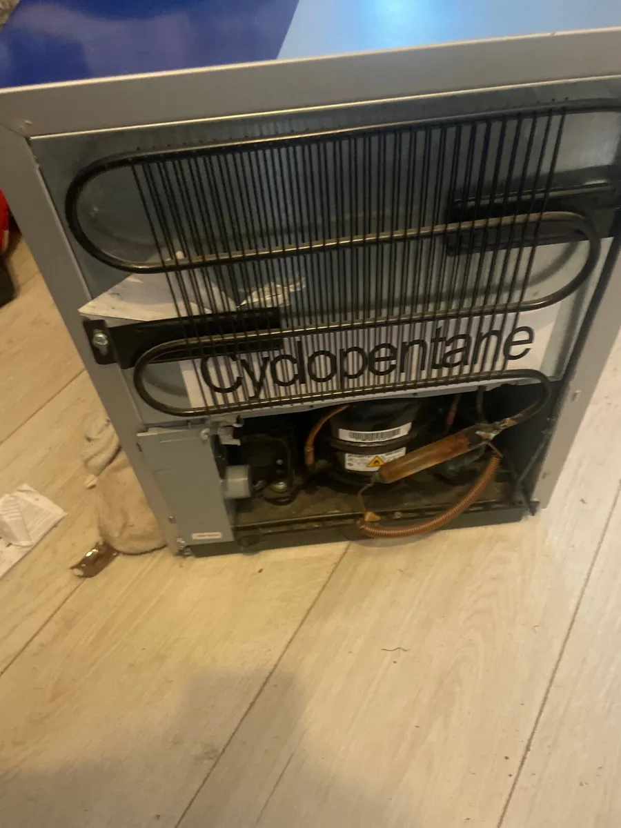Red bull mini fridge - Image 3