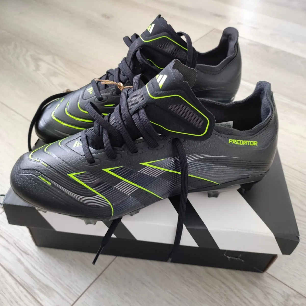 Adidas Preditor Boots UK6 - Image 2